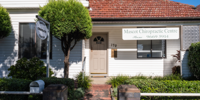 mascot chiropractic outside